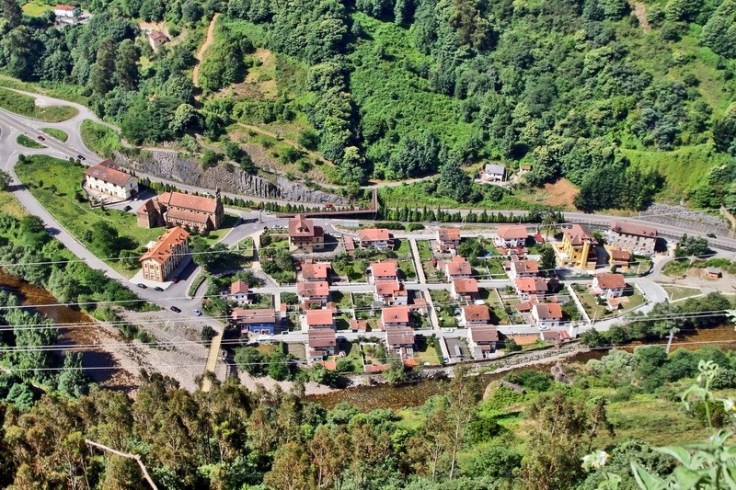 poblado minero de Bustiello 